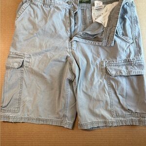 Eddie Bauer 2010’s Men's Gray Cargo Shorts size 32,